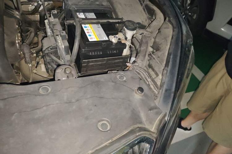 Used Buick Envision 2016 28T Four-Wheel Drive Elite Version Engine Bay Left