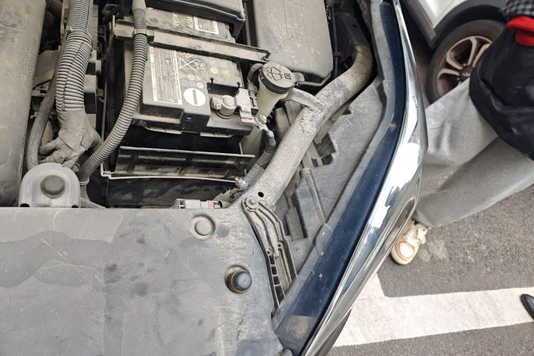 Used Buick Envision 2016 20T Two-Wheel-Drive Elite Model Engine Bay Left