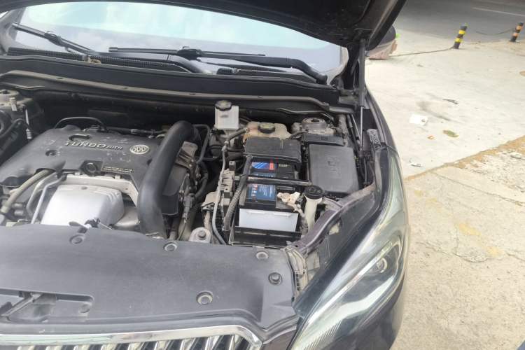 Used Buick Envision 2016 28T Four-Wheel Drive Luxury Model Engine Bay Left