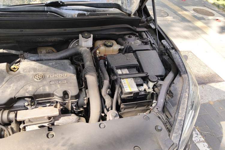 Used Buick Envision 2016 20T Two-Wheel-Drive Elite Model Engine Bay Left