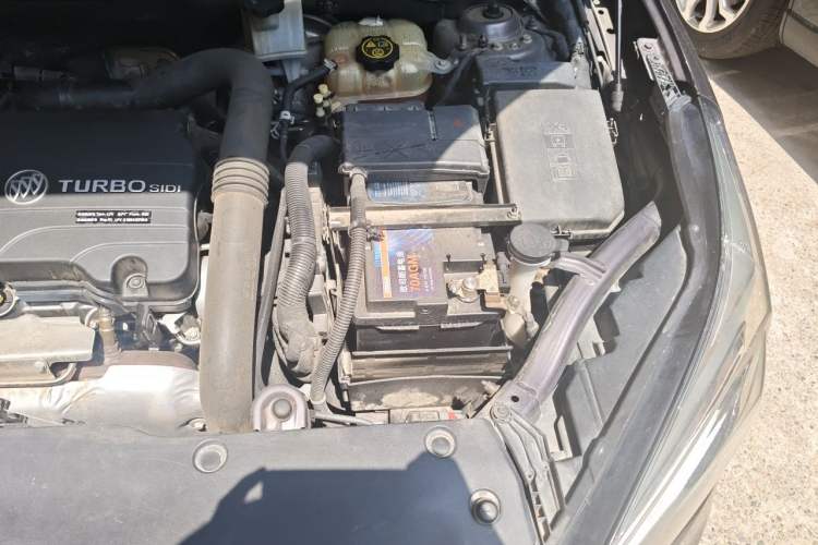 Used Buick Envision 2016 20T Two-Wheel Drive Leading Version Engine Bay Left