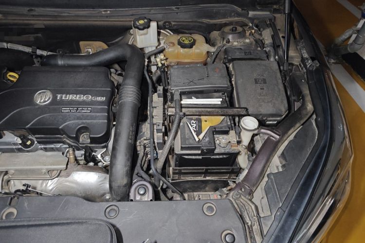 Used Buick Envision 2016 20T Two-Wheel-Drive Elite Model Engine Bay Left