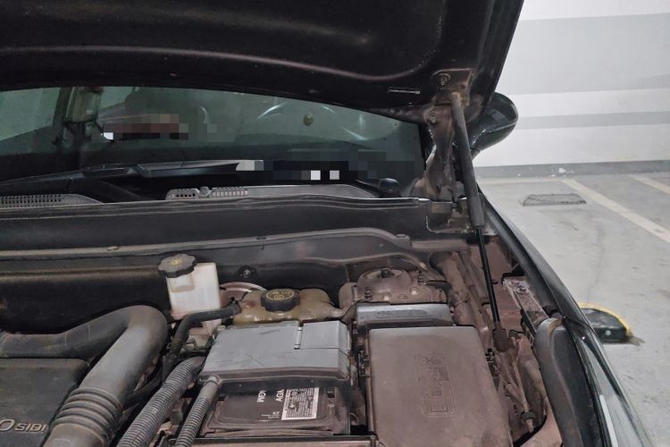 Used Buick Envision 2016 20T Two-Wheel-Drive Elite Model Engine Bay Left