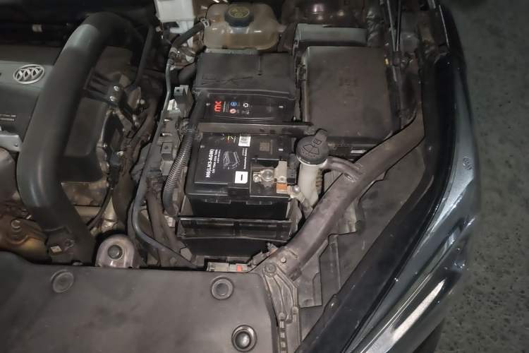Used Buick Envision 2016 28T Four-Wheel Drive Elite Version Engine Bay Left