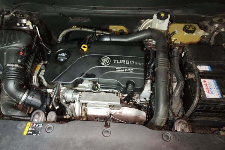 Used Buick Envision 2016 20T Two-Wheel-Drive Elite Model Engine Bay