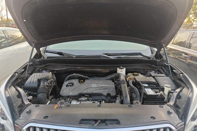 Used Buick Envision 2016 20T Two-Wheel-Drive Elite Model Engine Bay
