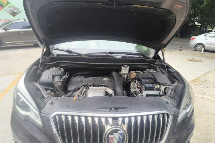 Used Buick Envision 2016 28T Four-Wheel Drive Luxury Model Engine Bay