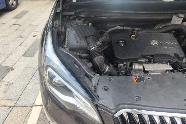 Used Buick Envision 2016 20T Two-Wheel-Drive Elite Model Engine Bay Right