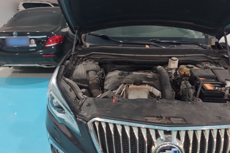 Used Buick Envision 2016 28T Four-Wheel Drive Luxury Model Engine Bay Right