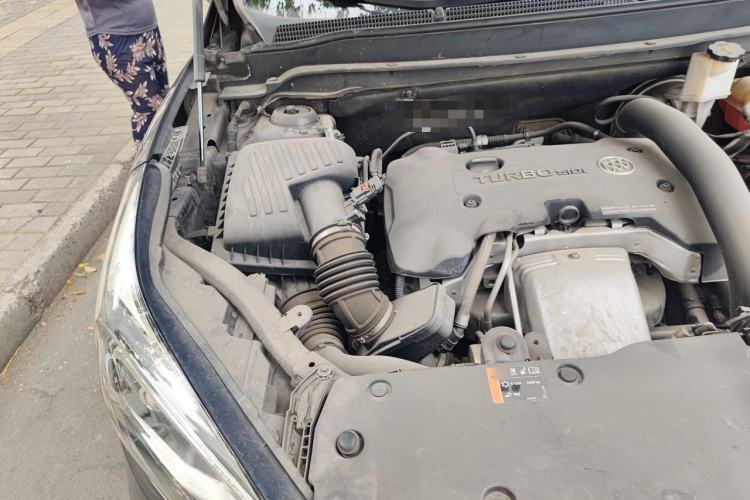 Used Buick Envision 2016 28T Four-Wheel Drive Elite Version Engine Bay Right