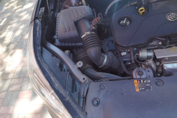Used Buick Envision 2016 20T Two-Wheel-Drive Elite Model Engine Bay Right