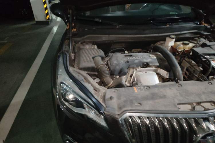Used Buick Envision 2016 28T Four-Wheel Drive Elite Version Engine Bay Right