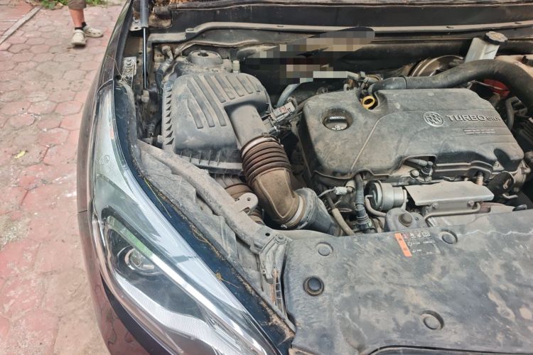 Used Buick Envision 2016 20T Two-Wheel-Drive Elite Model Engine Bay Right