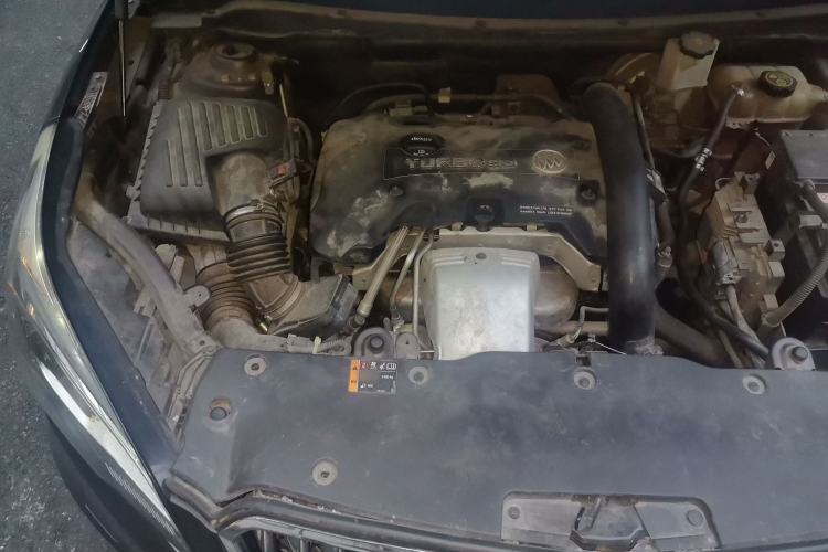 Used Buick Envision 2016 28T Four-Wheel Drive Elite Version Engine Bay Right