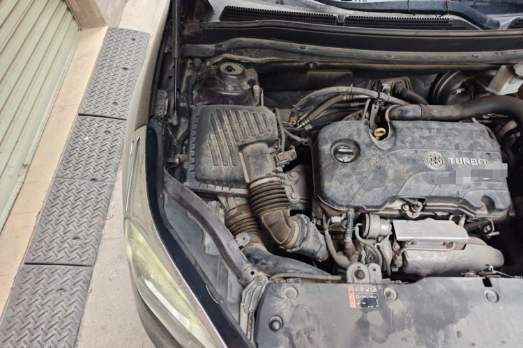 Used Buick Envision 2016 20T Two-Wheel Drive Leading Version Engine Bay Right