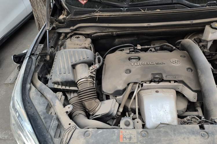 Used Buick Envision 2016 28T Four-Wheel Drive Elite Version Engine Bay Right