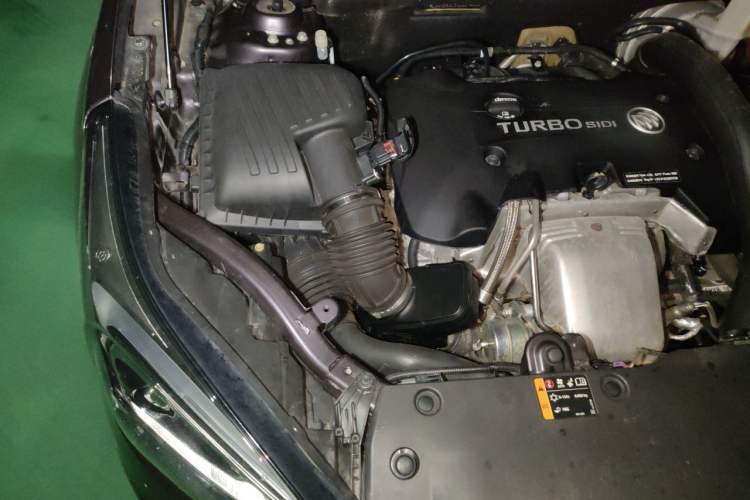 Used Buick Envision 2016 28T Four-Wheel Drive Luxury Model Engine Bay Right