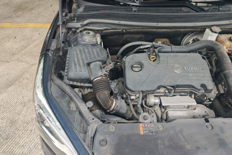 Used Buick Envision 2016 20T Two-Wheel Drive Leading Version Engine Bay Right