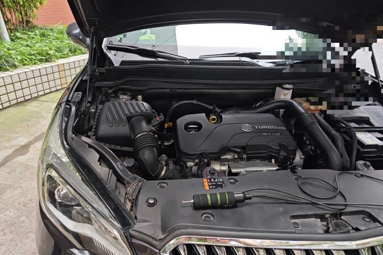 Used Buick Envision 2016 20T Two-Wheel-Drive Elite Model Engine Bay Right