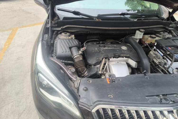 Used Buick Envision 2016 28T Four-Wheel Drive Luxury Model Engine Bay Right