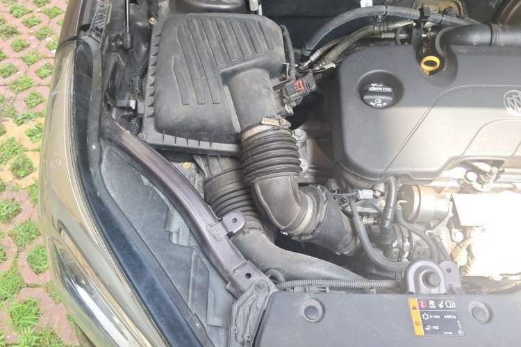 Used Buick Envision 2016 20T Two-Wheel Drive Leading Version Engine Bay Right