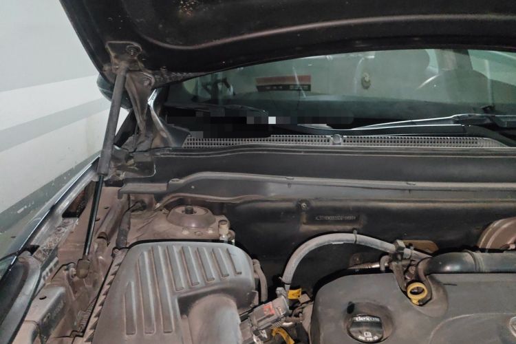 Used Buick Envision 2016 20T Two-Wheel-Drive Elite Model Engine Bay Right