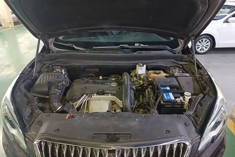 Used Buick Envision 2016 28T Four-Wheel Drive Elite Version Engine Bay