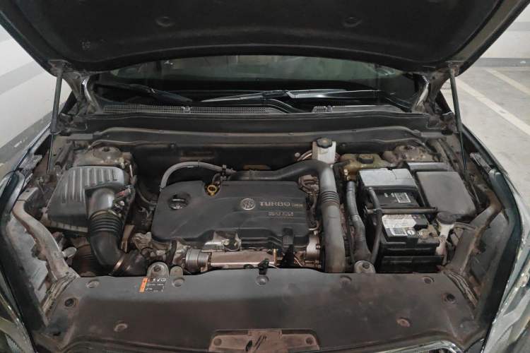Used Buick Envision 2016 20T Two-Wheel-Drive Elite Model Engine Bay