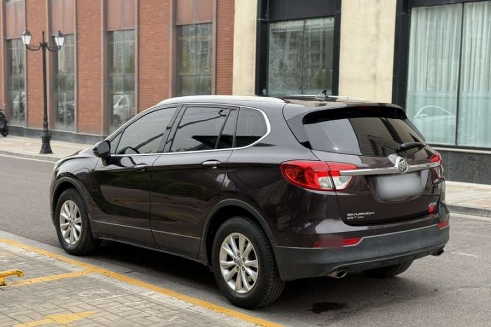 Used Buick Envision 2016 28T Four-Wheel Drive Luxury Model Exterior 2