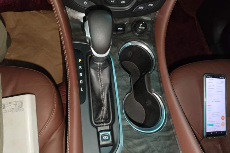 Used Buick Envision 2016 28T Four-Wheel Drive Elite Version Gear Lever