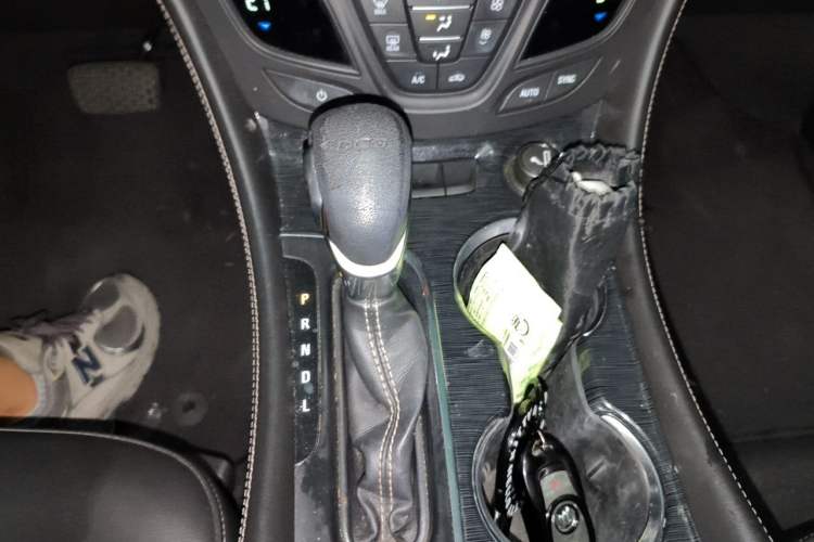 Used Buick Envision 2016 20T Two-Wheel Drive Leading Version Gear Lever