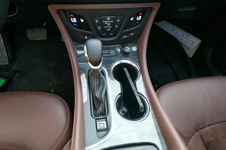 Used Buick Envision 2016 28T Four-Wheel Drive Elite Version Gear Lever