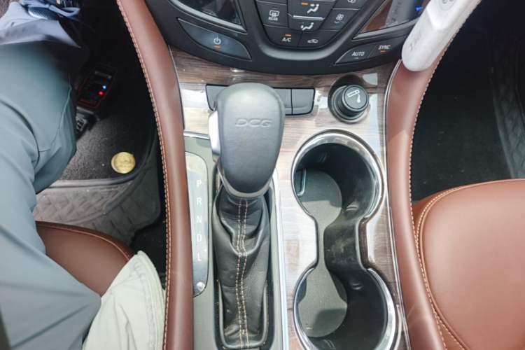 Used Buick Envision 2016 20T Two-Wheel-Drive Elite Model Gear Lever