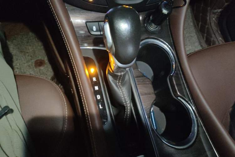 Used Buick Envision 2016 28T Four-Wheel Drive Elite Version Gear Lever