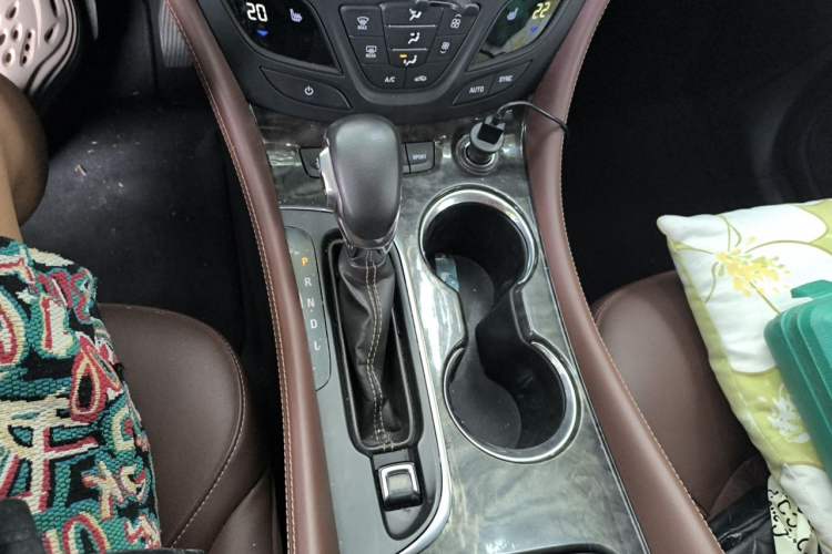 Used Buick Envision 2016 28T Four-Wheel Drive Elite Version Gear Lever