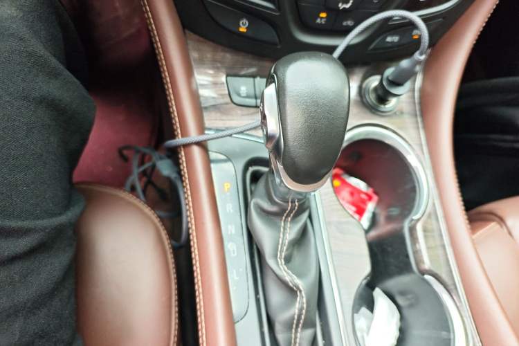 Used Buick Envision 2016 28T Four-Wheel Drive Luxury Model Gear Lever