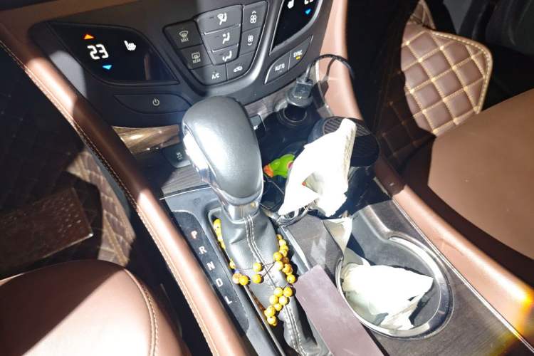 Used Buick Envision 2016 28T Four-Wheel Drive Elite Version Gear Lever