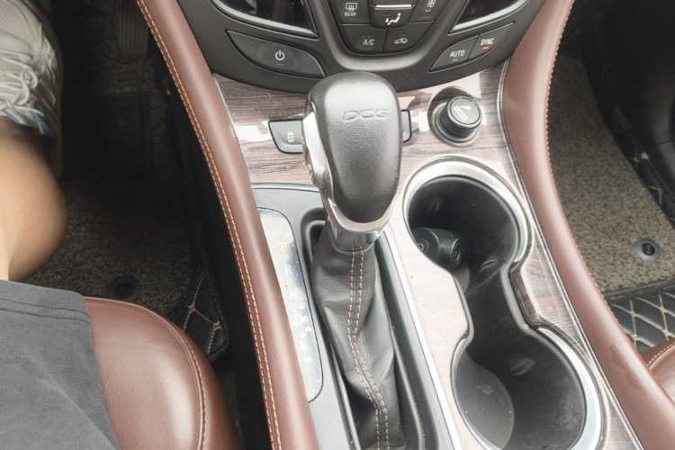 Used Buick Envision 2016 20T Two-Wheel-Drive Elite Model Gear Lever