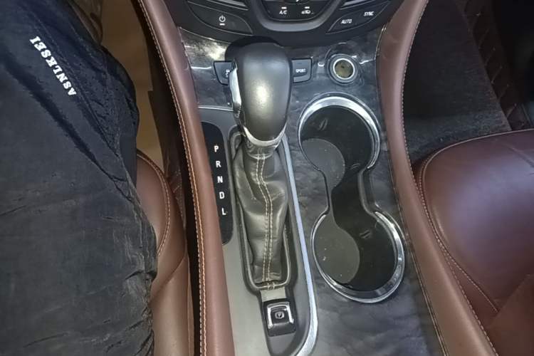 Used Buick Envision 2016 28T Four-Wheel Drive Elite Version Gear Lever