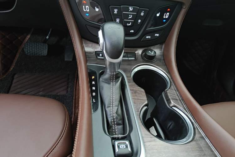 Used Buick Envision 2016 20T Two-Wheel-Drive Elite Model Gear Lever