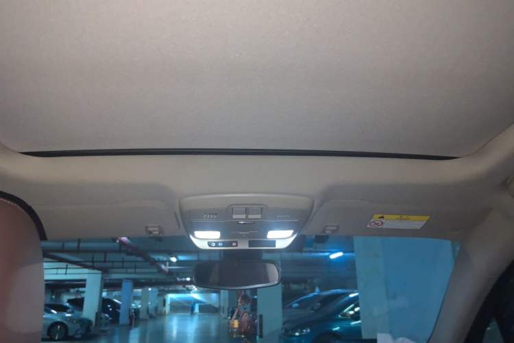 Used Buick Envision 2016 28T Four-Wheel Drive Luxury Model Headliner