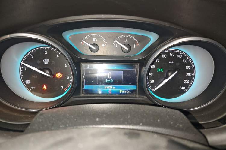 Used Buick Envision 2016 20T Two-Wheel-Drive Elite Model Instrument Cluster