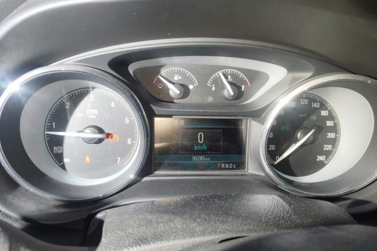Used Buick Envision 2016 20T Two-Wheel-Drive Elite Model Instrument Cluster