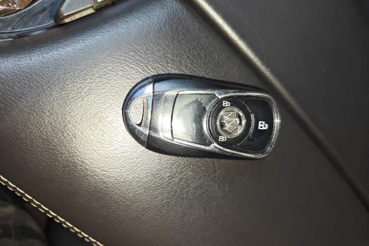 Used Buick Envision 2016 20T Two-Wheel Drive Leading Version Interior 1