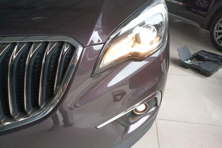 Used Buick Envision 2016 20T Two-Wheel-Drive Elite Model Left Front Headlight