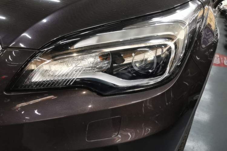 Used Buick Envision 2016 28T Four-Wheel Drive Elite Version Left Front Headlight