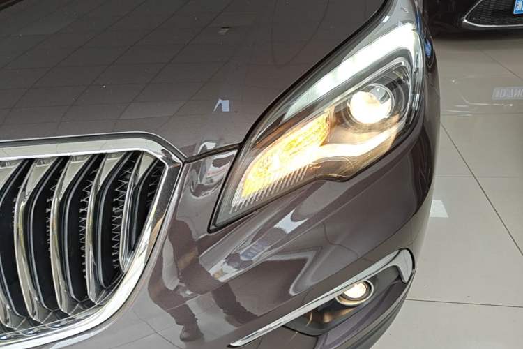 Used Buick Envision 2016 20T Two-Wheel-Drive Elite Model Left Front Headlight