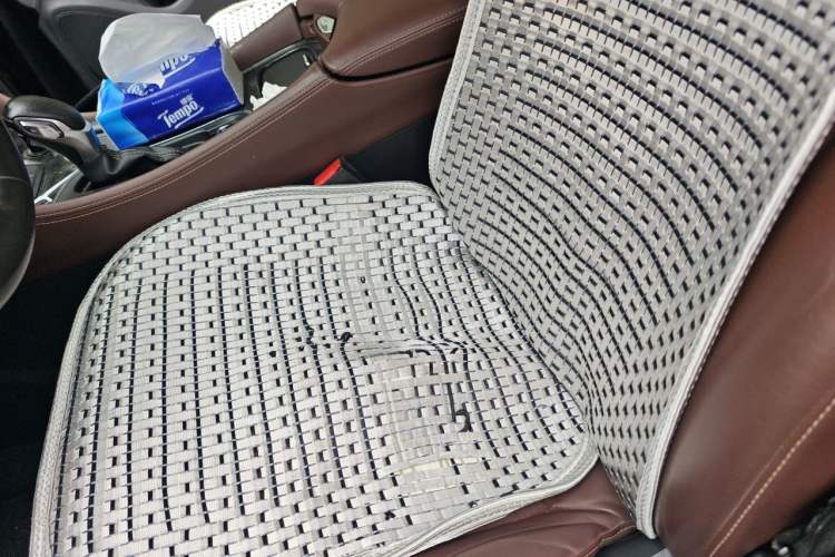 Used Buick Envision 2016 20T Two-Wheel-Drive Elite Model Left Front Seat