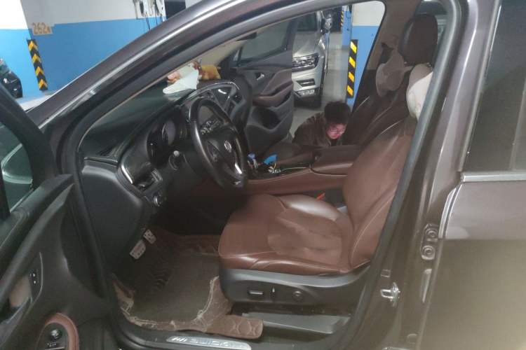 Used Buick Envision 2016 20T Two-Wheel-Drive Elite Model Left Front Seat