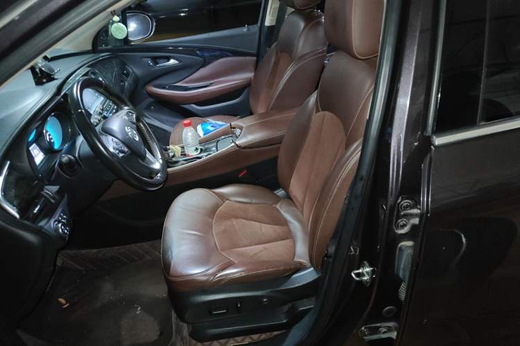 Used Buick Envision 2016 20T Two-Wheel-Drive Elite Model Left Front Seat